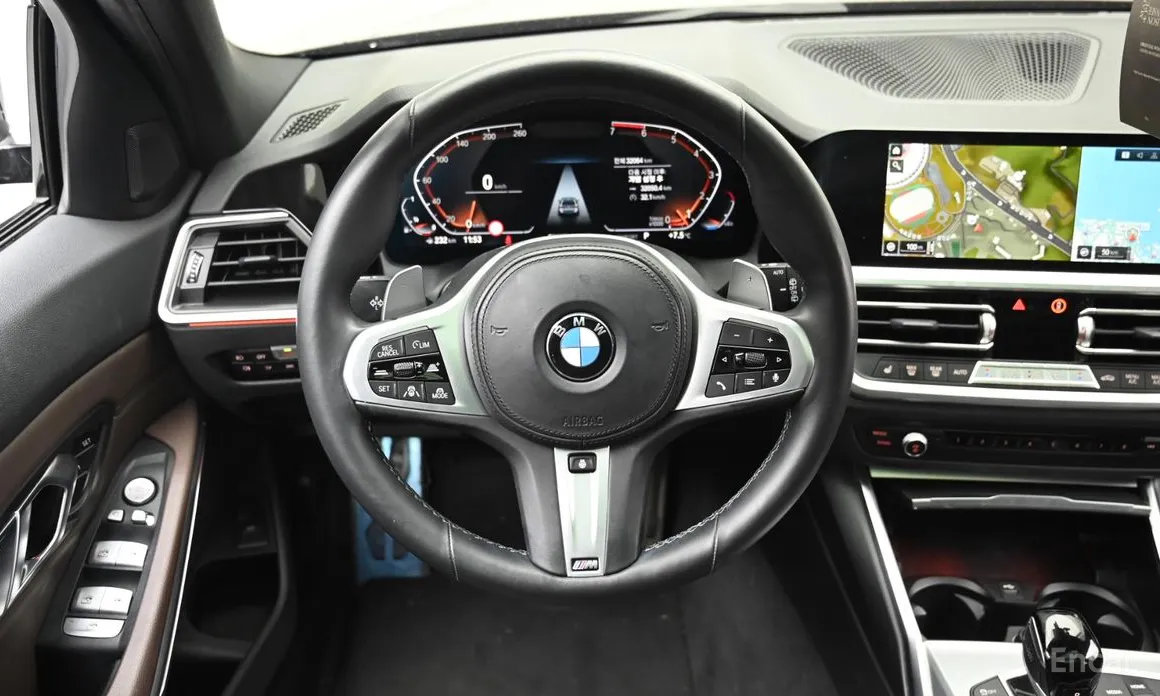 Photo 13 - BMW 3 Series