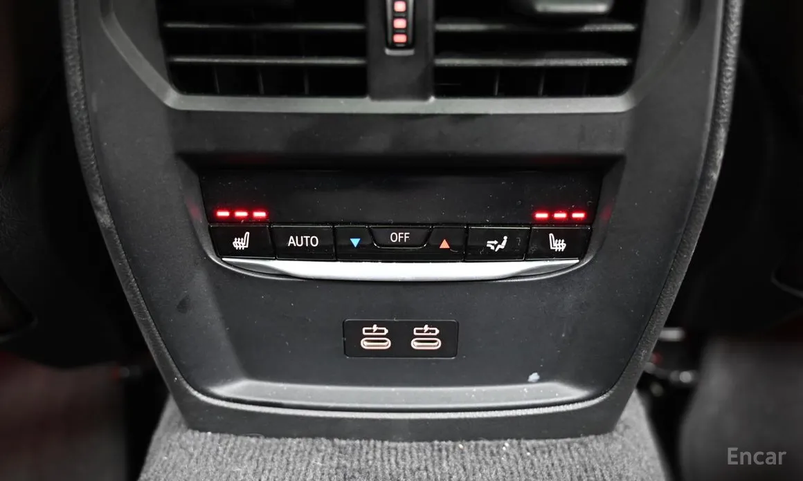 Photo 16 - BMW 3 Series