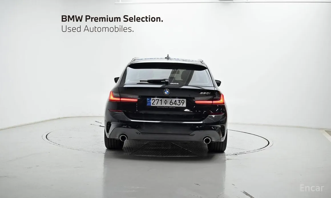 Photo 4 - BMW 3 Series