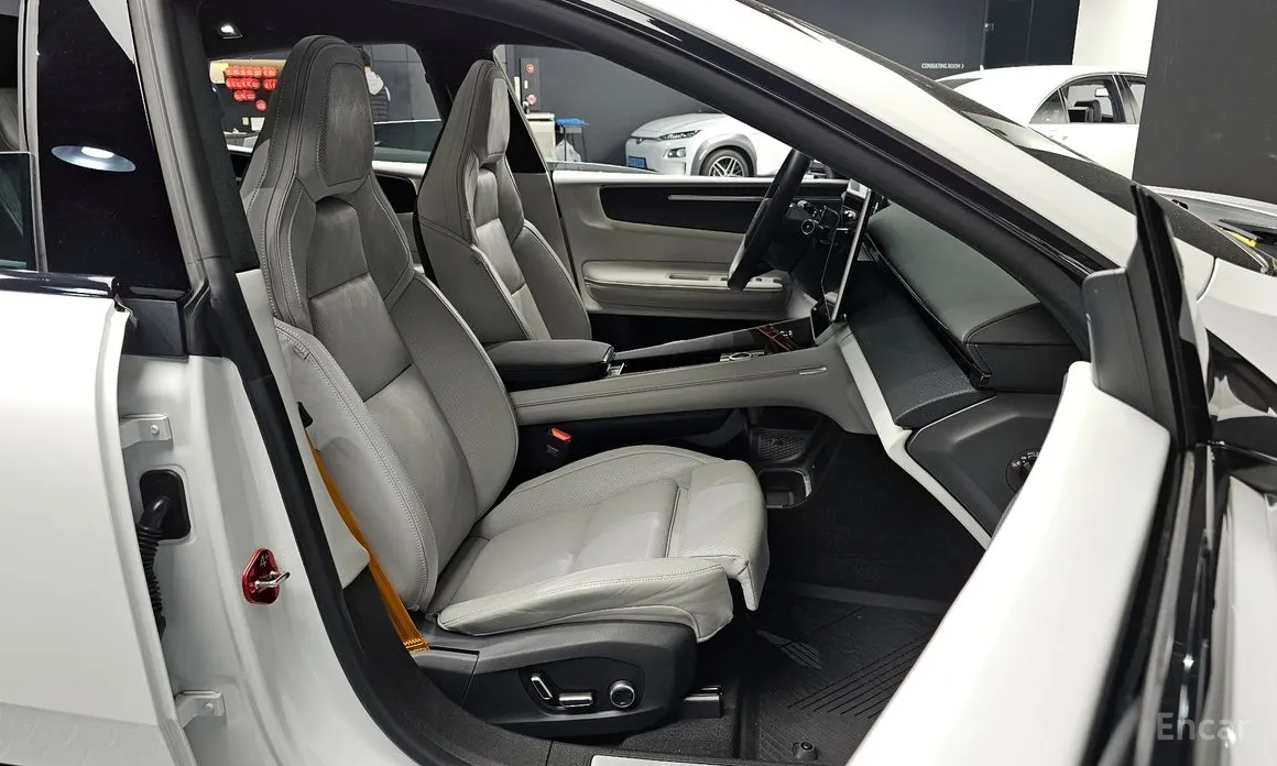 Фото 10 - Polestar 4