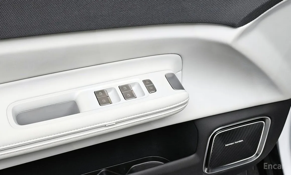 Фото 18 - Polestar 4