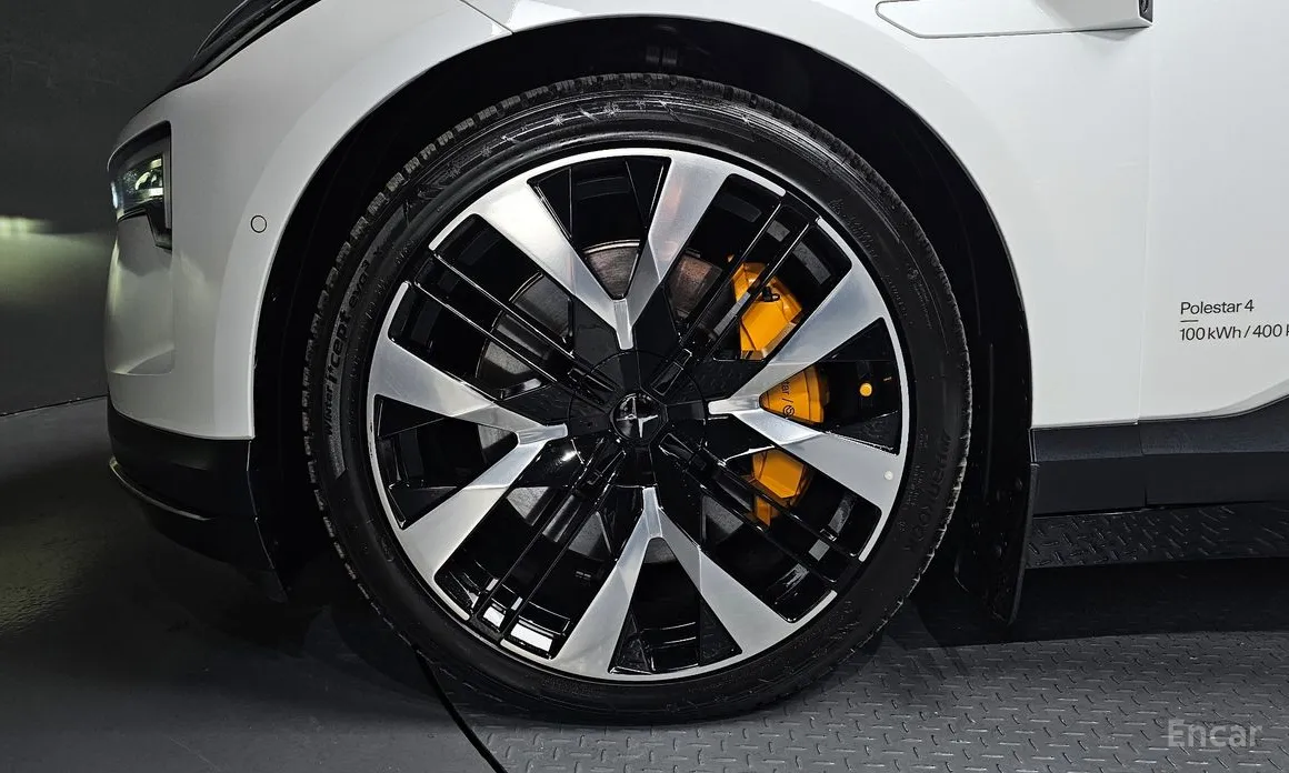 Фото 5 - Polestar 4