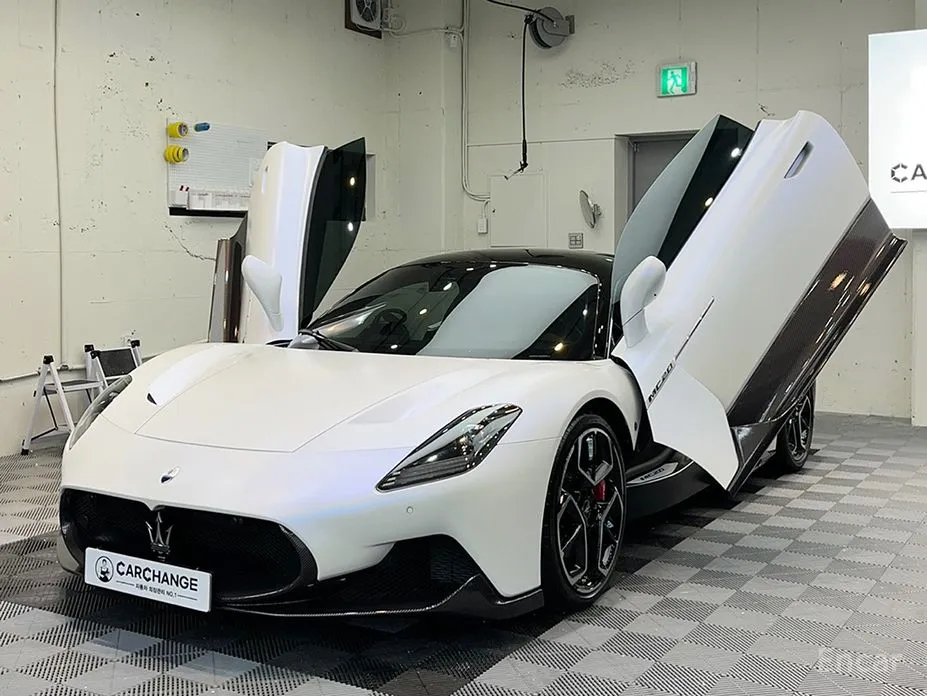 Фото 1 - Maserati MC20