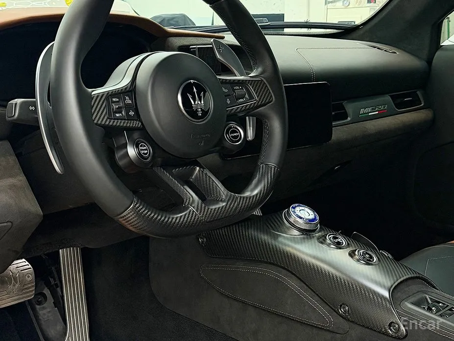 Фото 10 - Maserati MC20