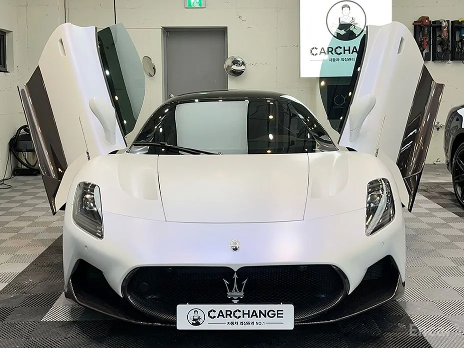 Фото 2 - Maserati MC20