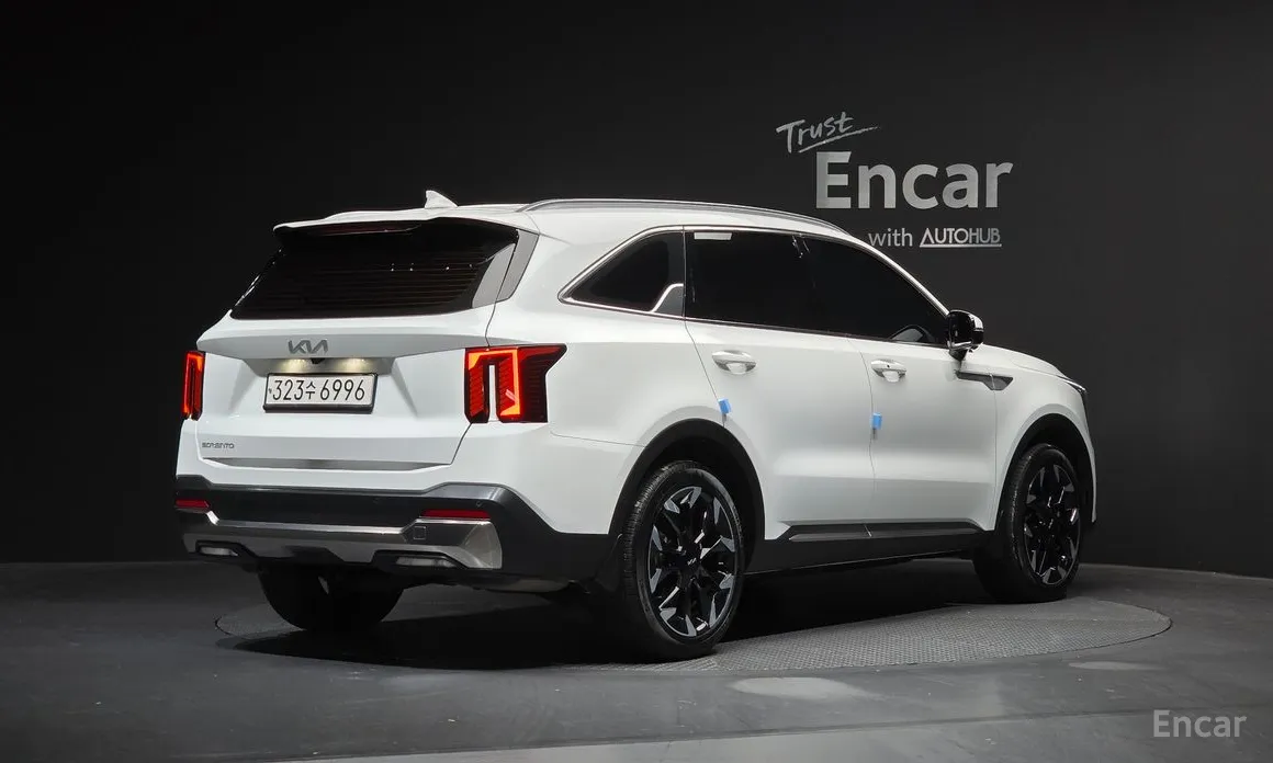 Фото 2 - Kia Sorento