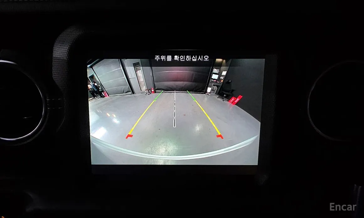 Фото 15 - Jeep Wrangler