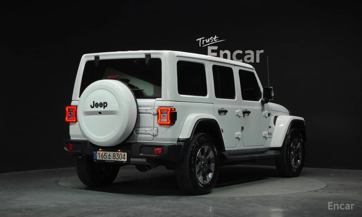 Фото 2 - Jeep Wrangler
