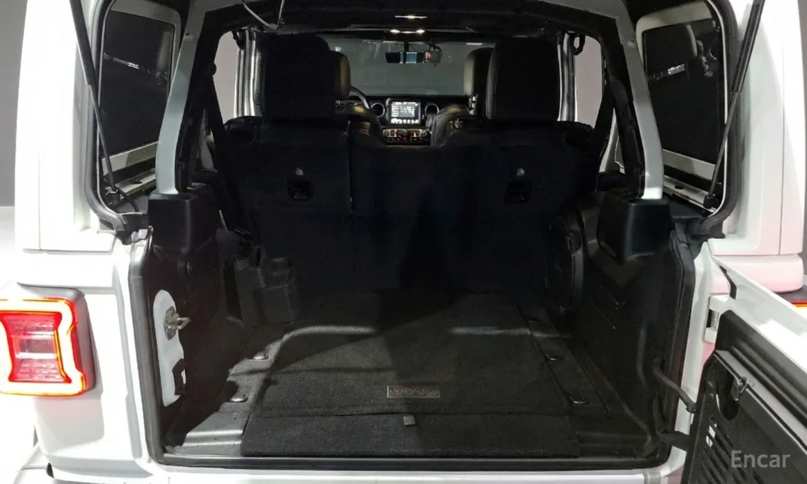 Фото 20 - Jeep Wrangler