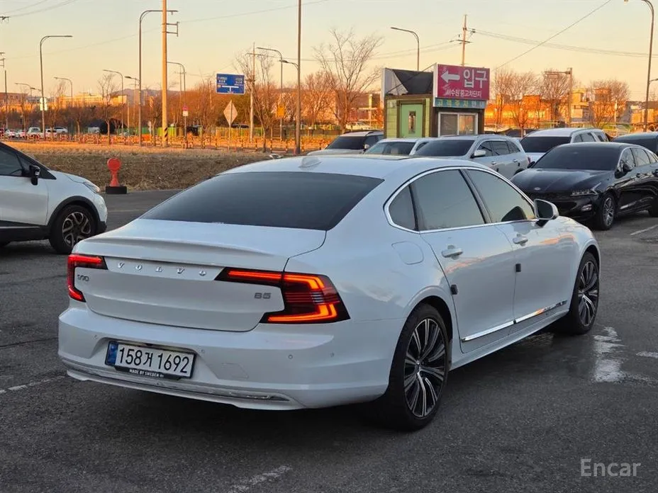 Фото 4 - Volvo S90