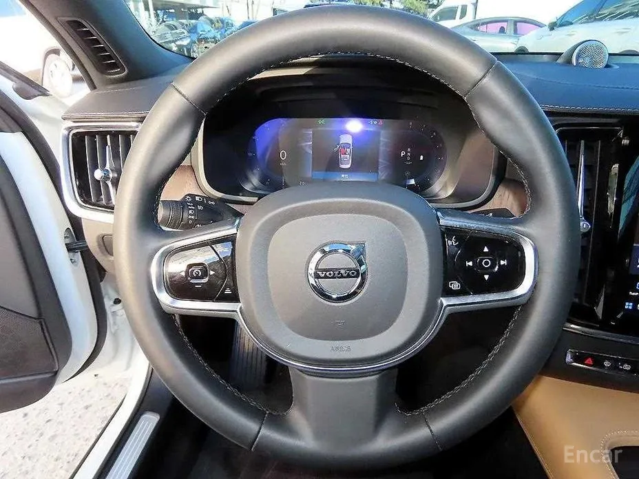 Фото 8 - Volvo S90