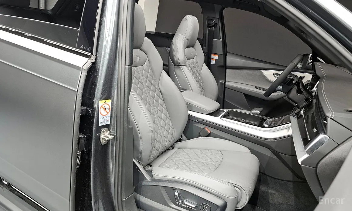 Фото 12 - Audi Q7