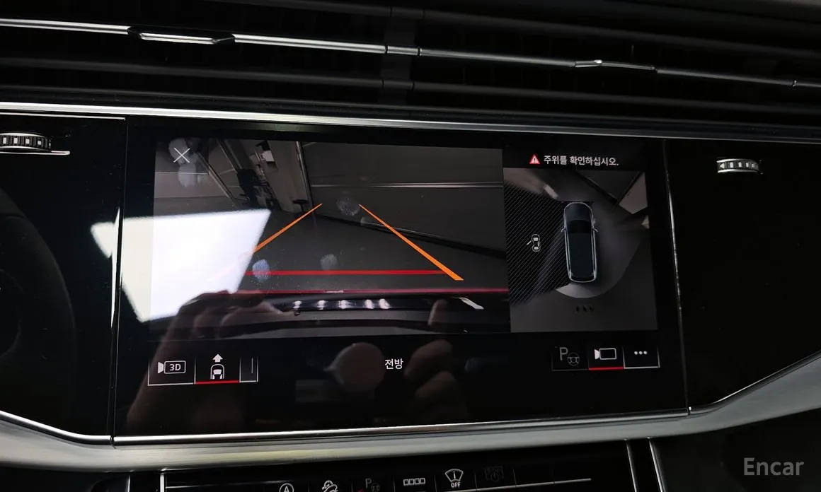 Фото 17 - Audi Q7