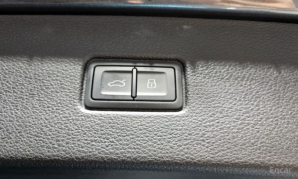 Фото 18 - Audi Q7