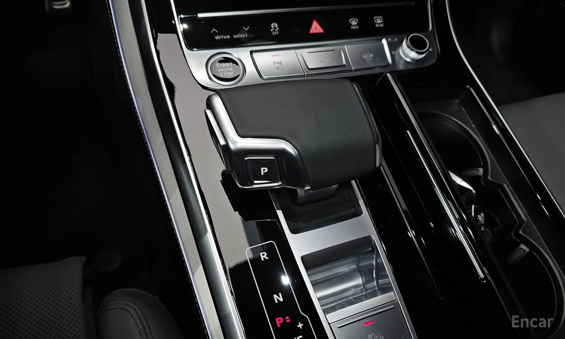 Фото 9 - Audi Q7