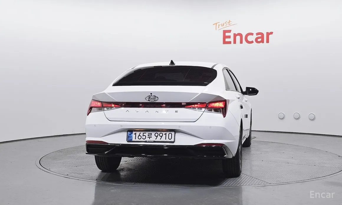 Фото 4 - Hyundai Avante