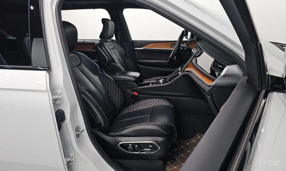 Фото 10 - Jeep Cherokee