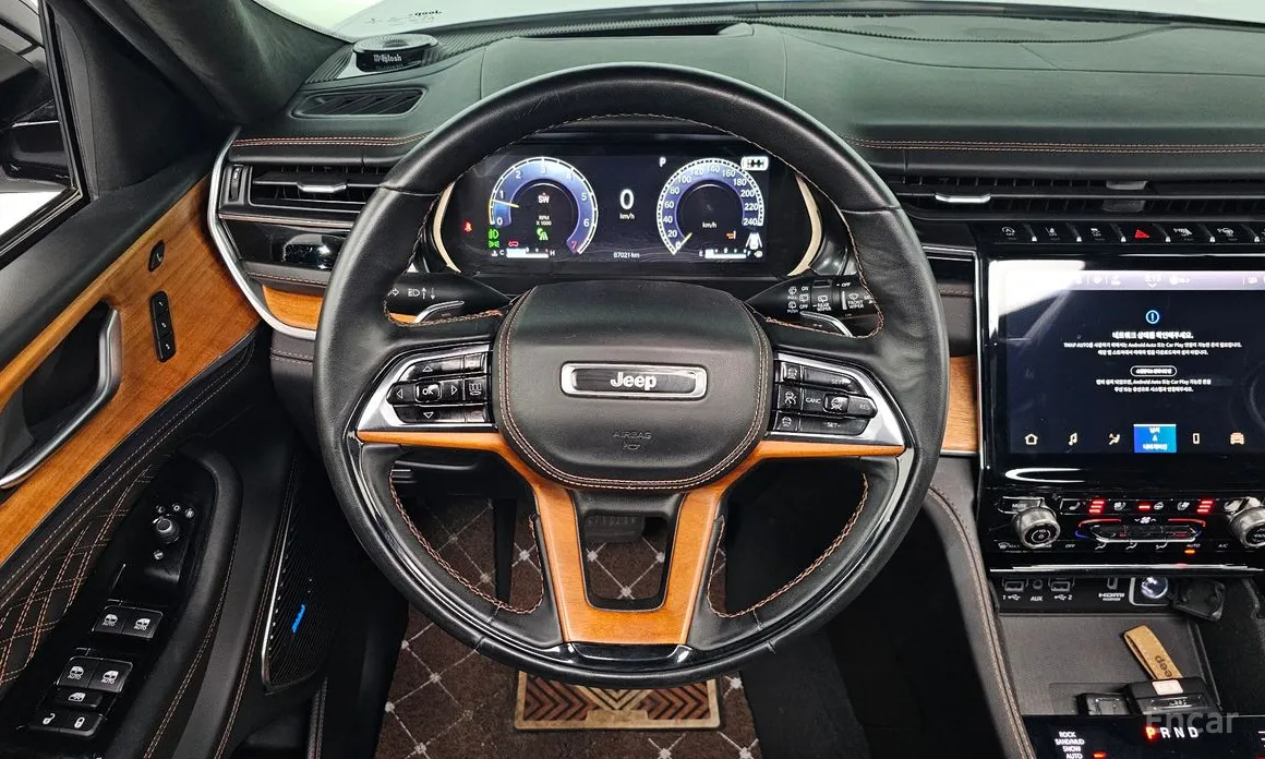 Фото 13 - Jeep Cherokee