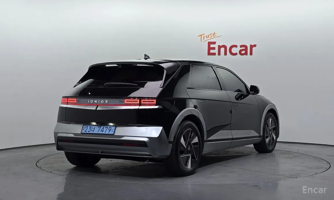 Фото 2 - Hyundai Ioniq 5