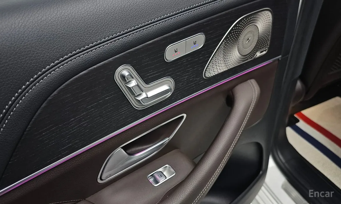 Photo 19 - Mercedes-Benz GLS-Class