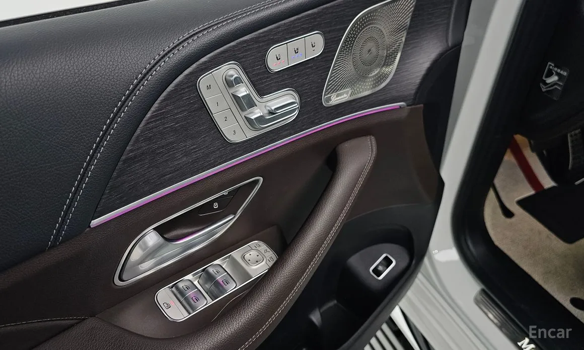 Photo 20 - Mercedes-Benz GLS-Class