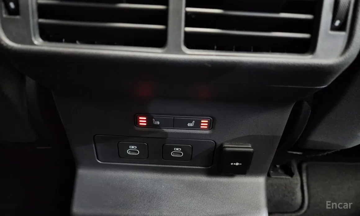 Фото 18 - Land Rover Range Rover Velar