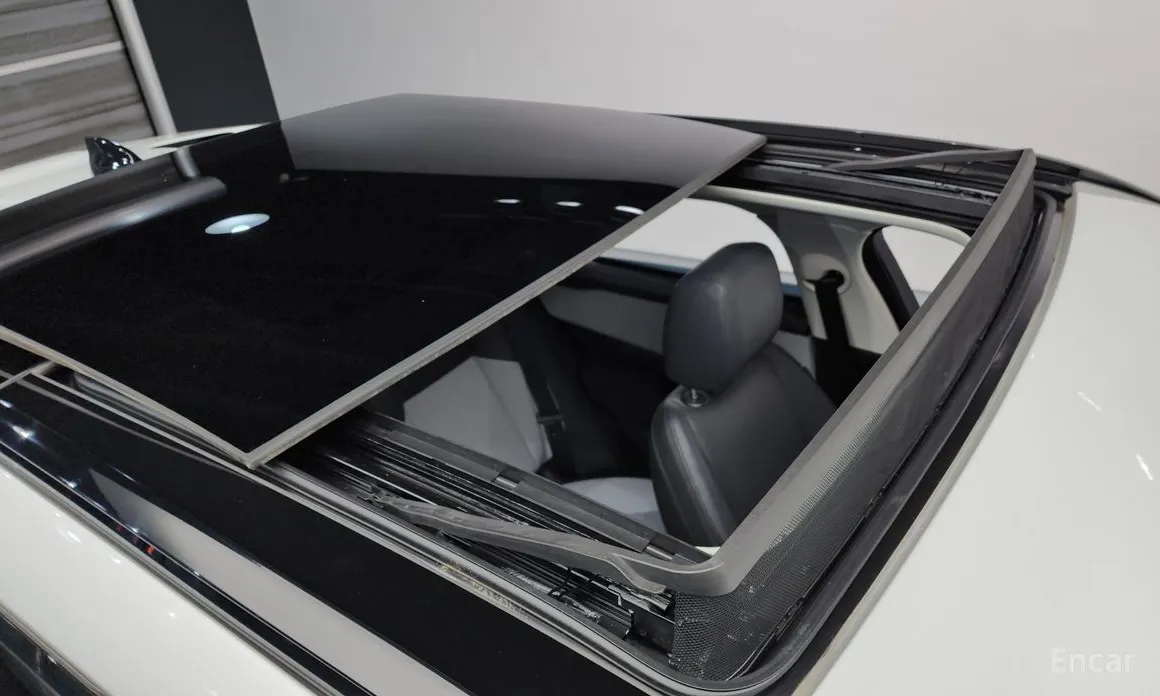 Фото 19 - Land Rover Range Rover Velar