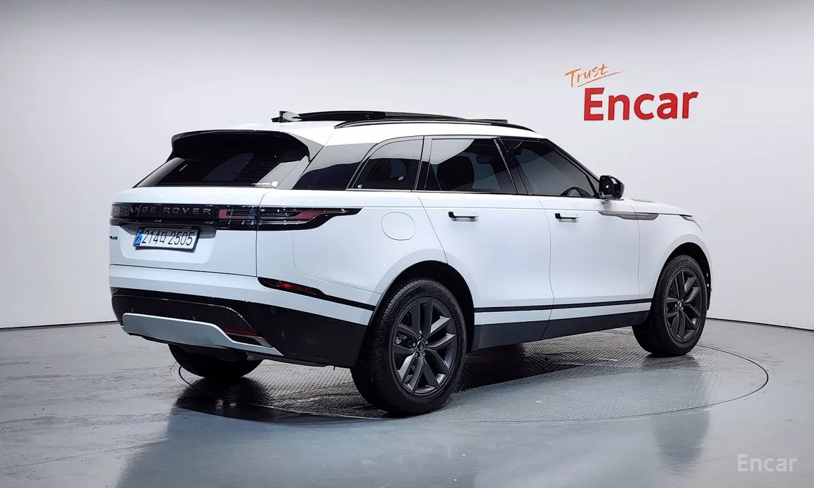 Фото 2 - Land Rover Range Rover Velar