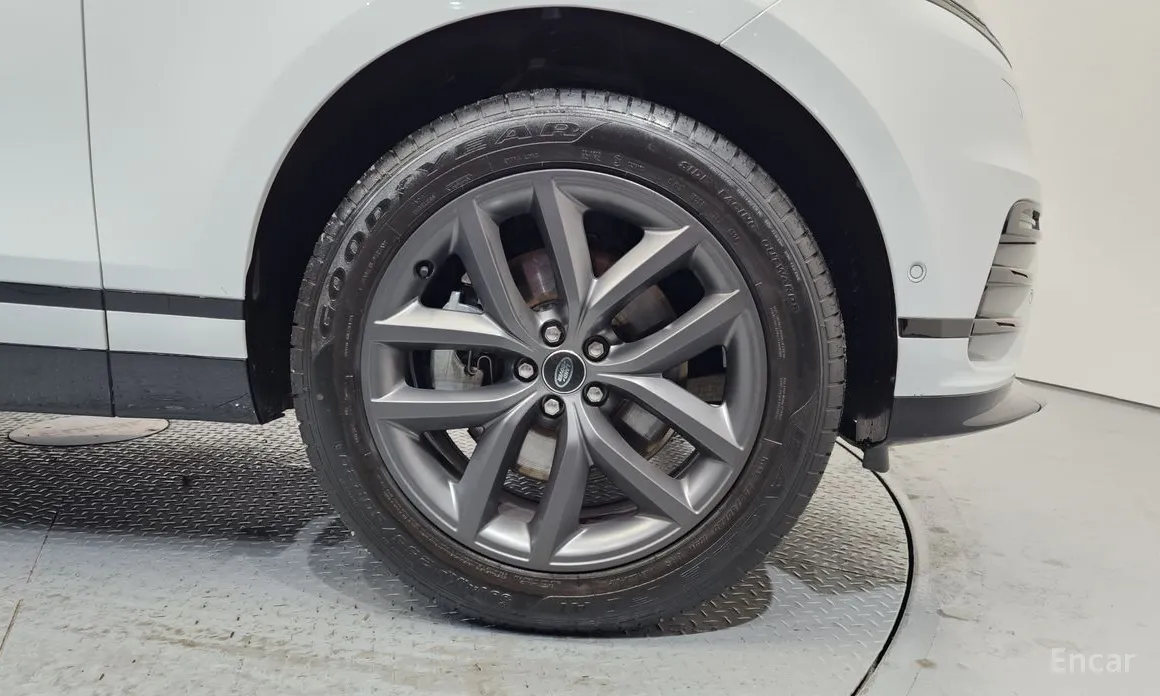 Фото 5 - Land Rover Range Rover Velar