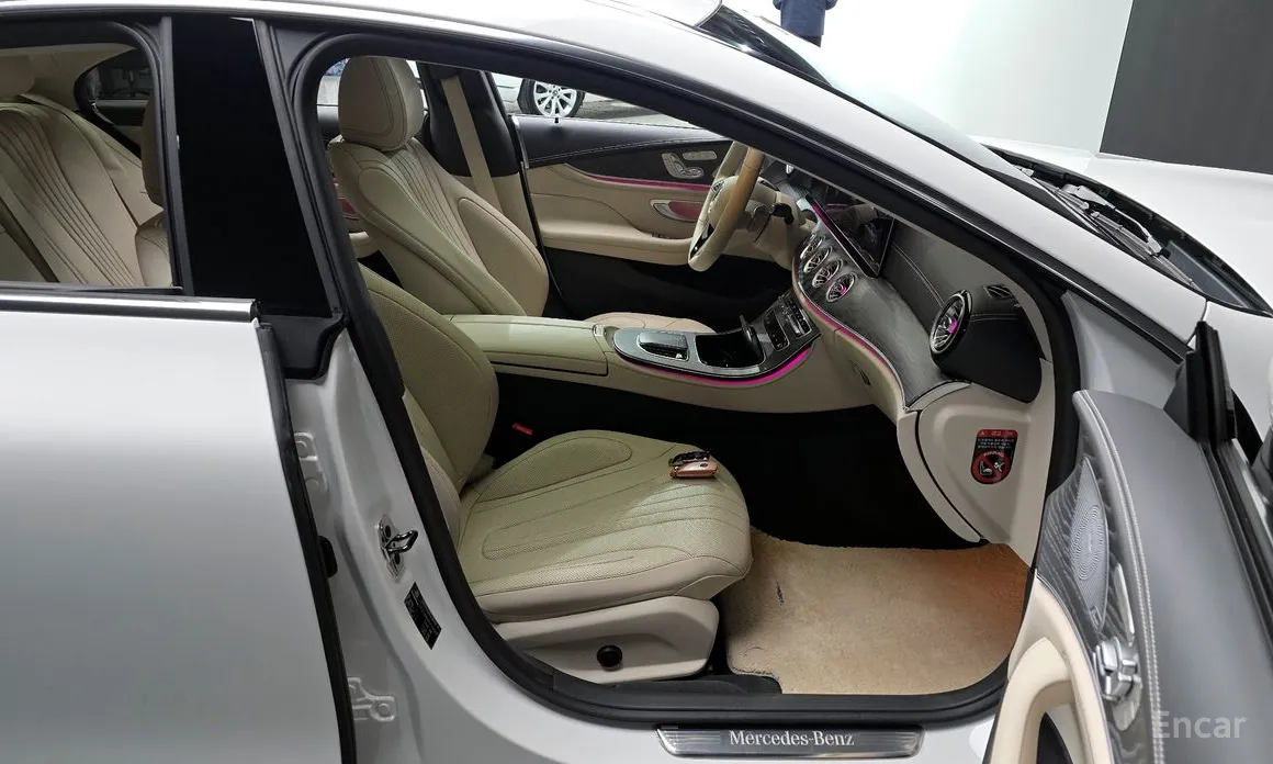 Фото 11 - Mercedes-Benz CLS-Class