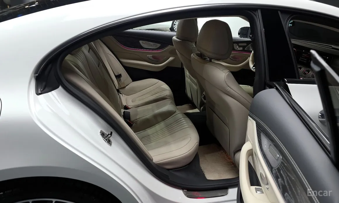 Фото 12 - Mercedes-Benz CLS-Class