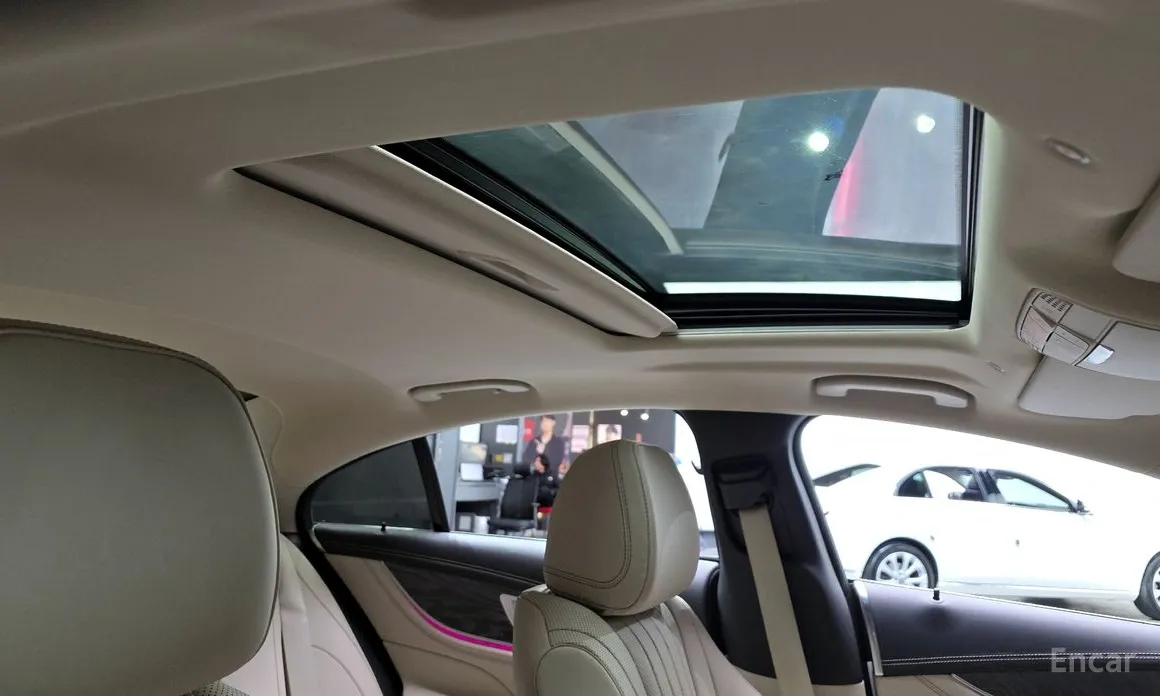 Фото 17 - Mercedes-Benz CLS-Class