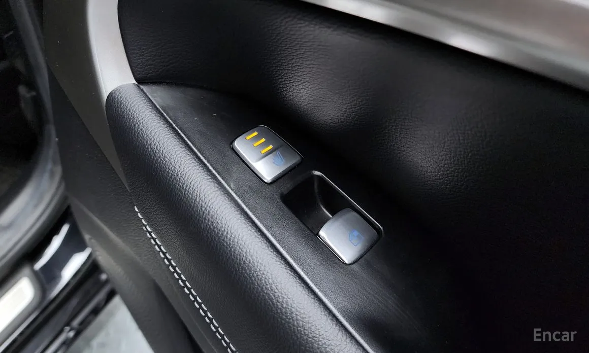 Фото 19 - Genesis G70