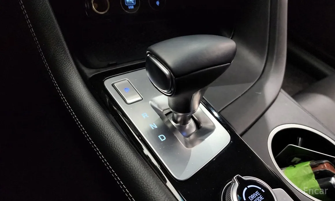Фото 9 - Genesis G70