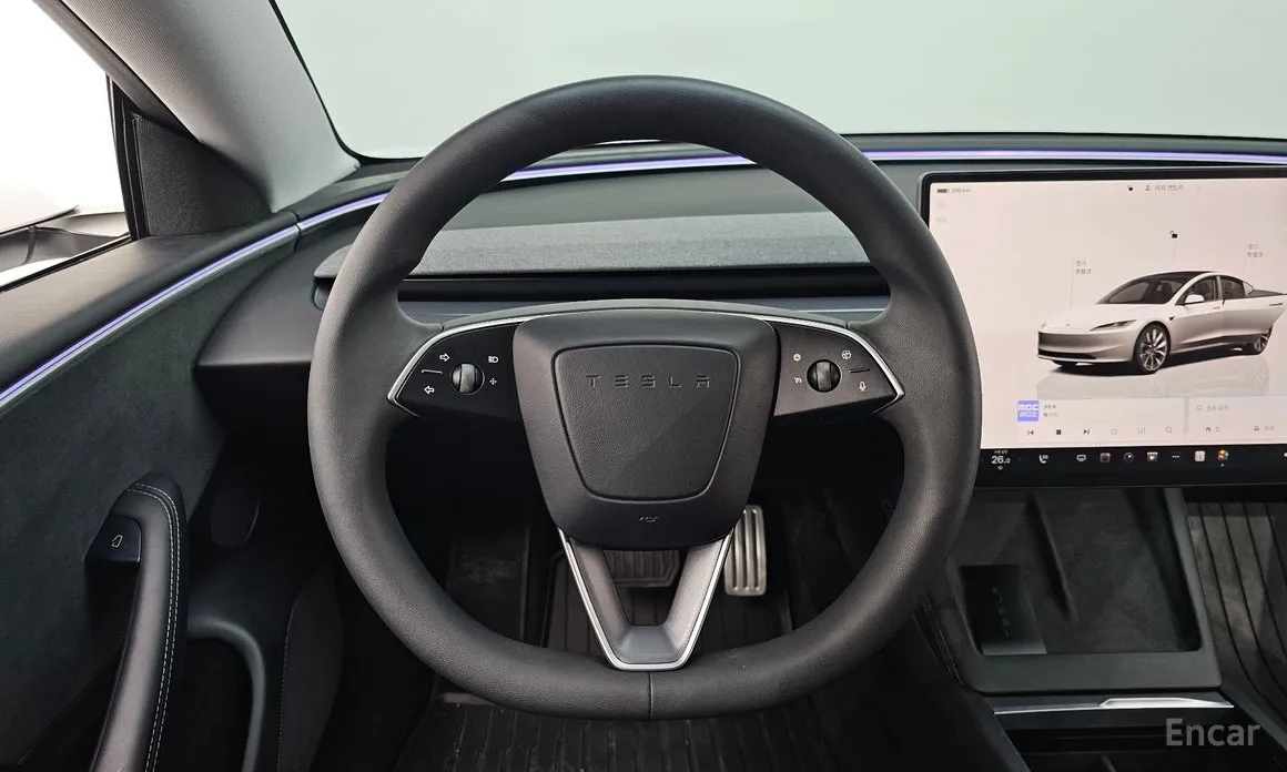 Фото 13 - Tesla Model 3