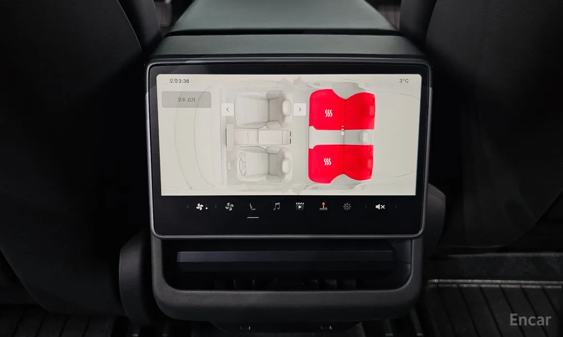 Фото 18 - Tesla Model 3