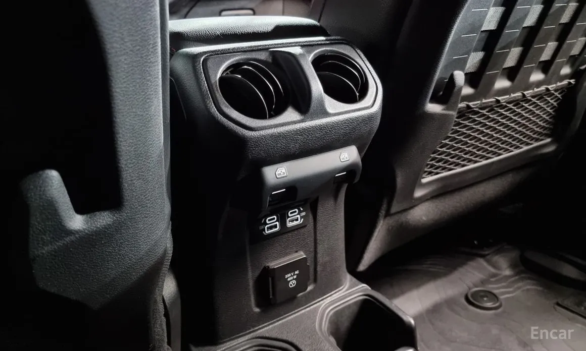 Фото 16 - Jeep Gladiator