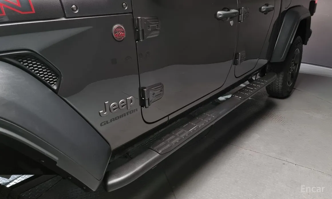 Фото 18 - Jeep Gladiator