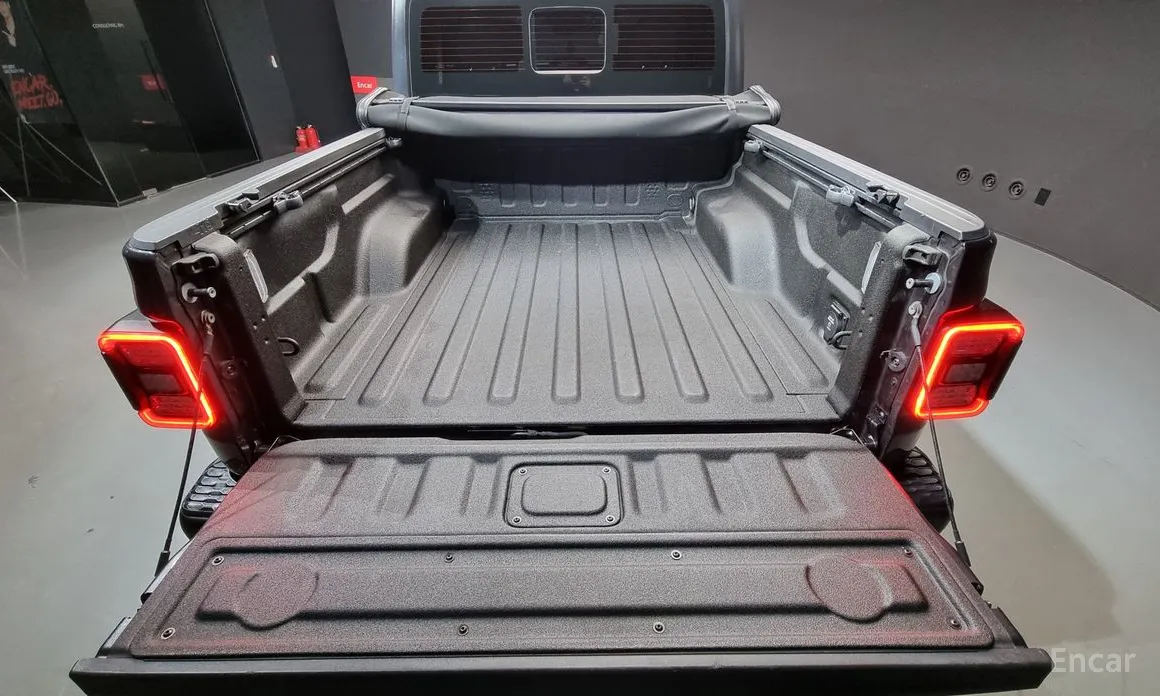 Фото 20 - Jeep Gladiator