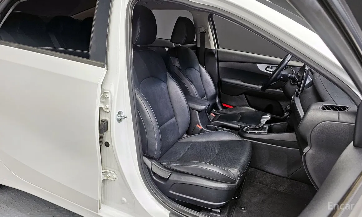 Фото 12 - Kia K3