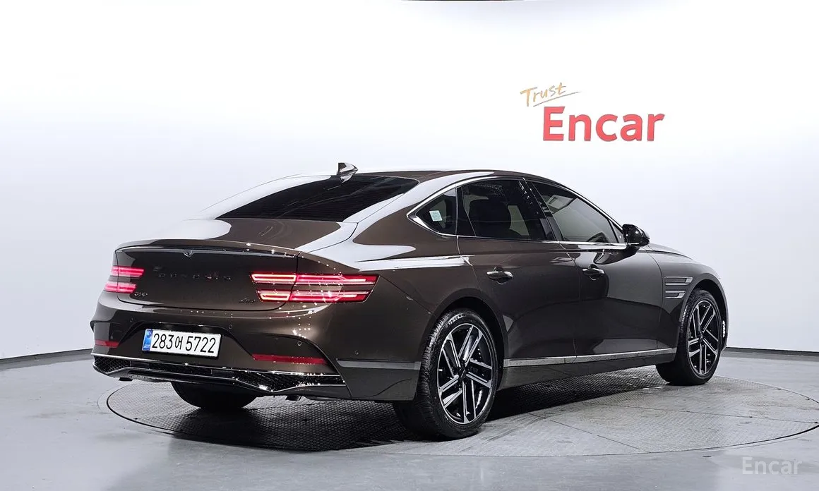 Фото 2 - Genesis G80