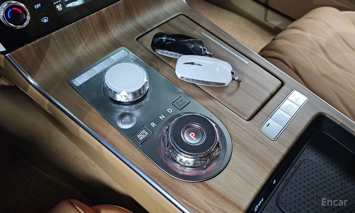 Фото 9 - Genesis G80