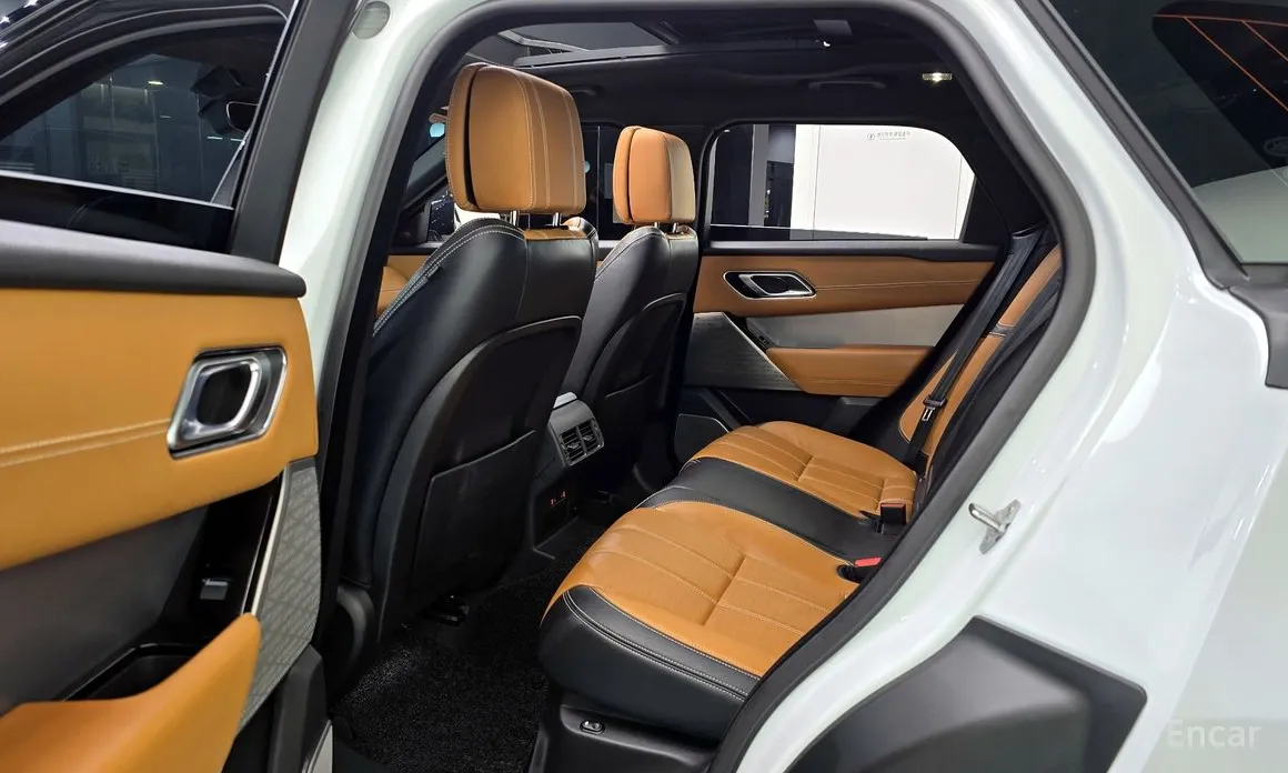 Фото 12 - Land Rover Range Rover Velar