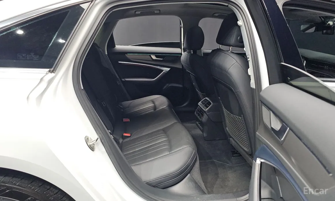 Фото 12 - Audi A6