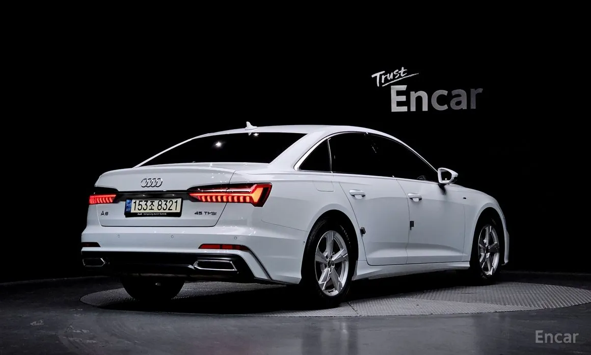 Фото 2 - Audi A6