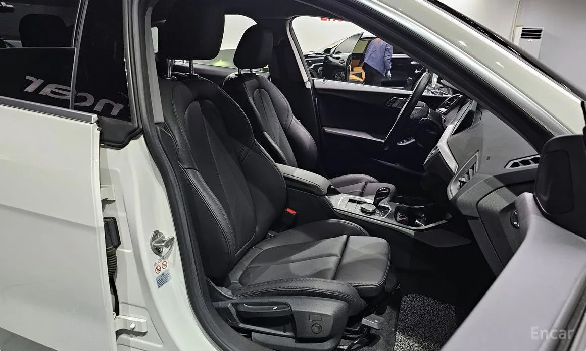 Фото 10 - BMW 2 Series