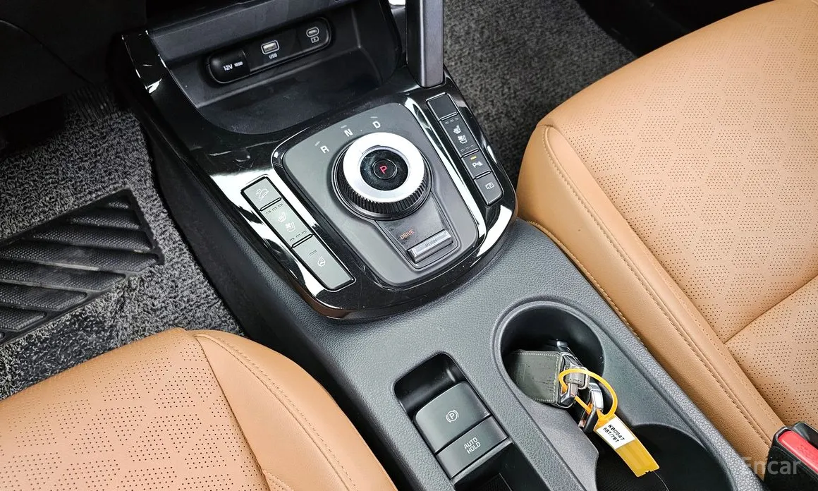 Фото 9 - Kia Seltos