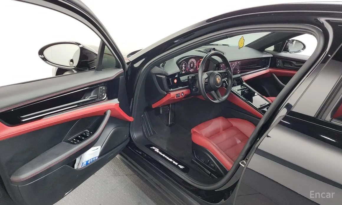 Фото 10 - Porsche Panamera