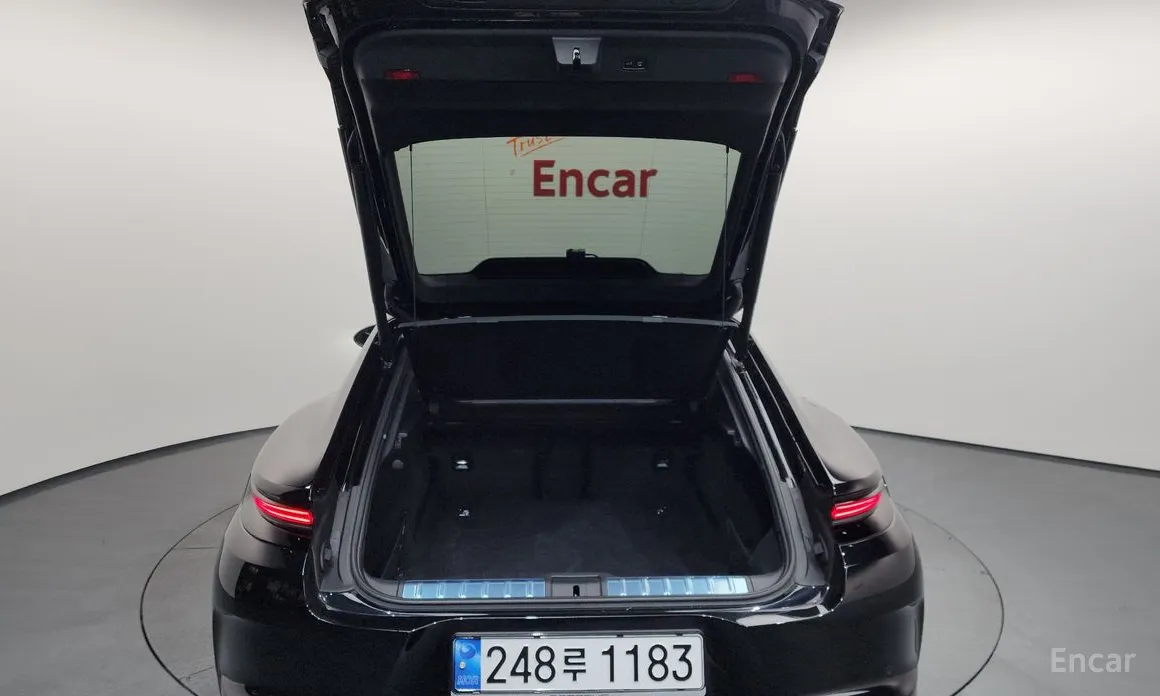 Фото 20 - Porsche Panamera