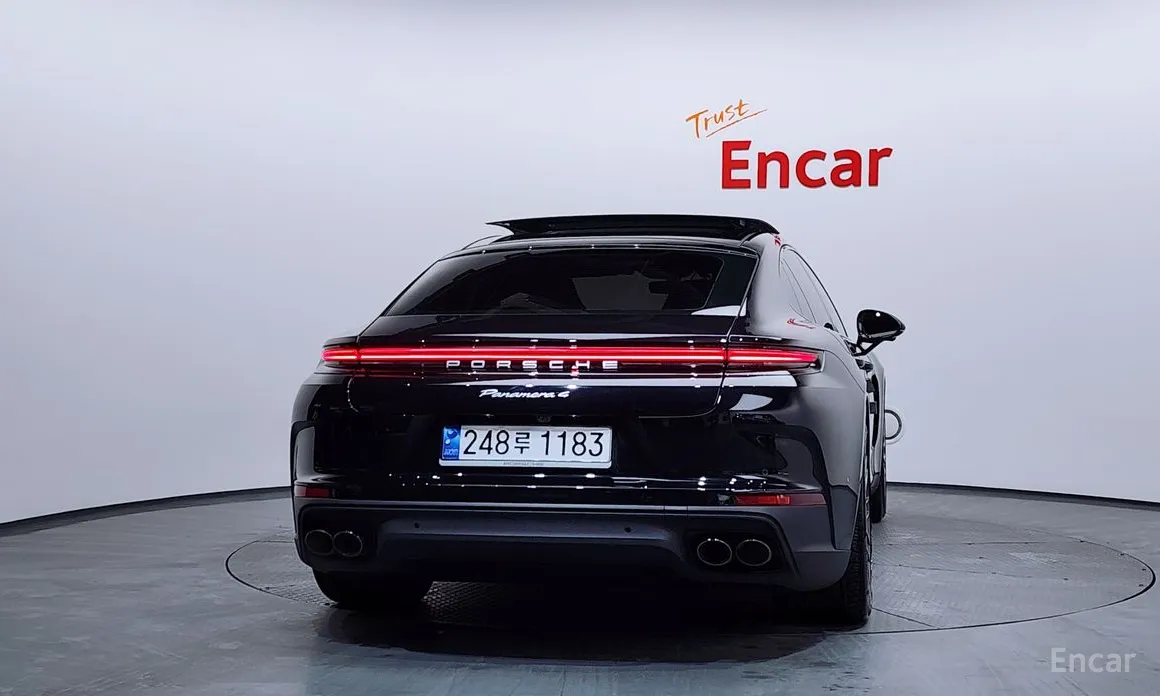 Фото 4 - Porsche Panamera